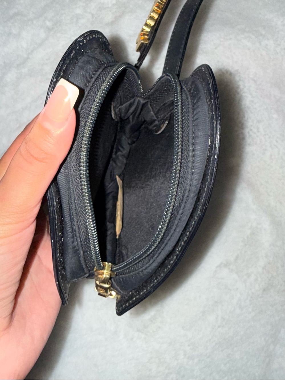 Moschino Black Heart Wristlet with Gold Logo Charm - Picture 11 of 12
